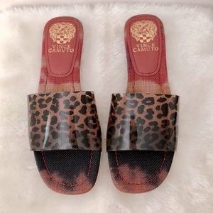 Vince Camuto Prtindal Transparent Print Slide